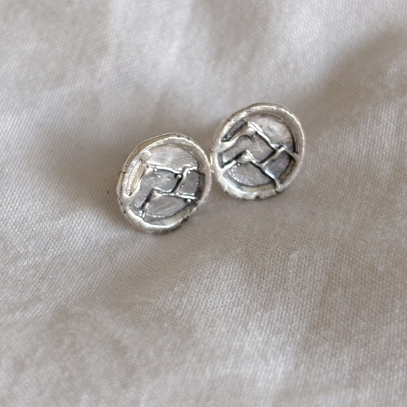 Sterling Silver 10mm Mountain Stud Earrings - Picture 1 of 2